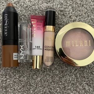 Makeup bundle